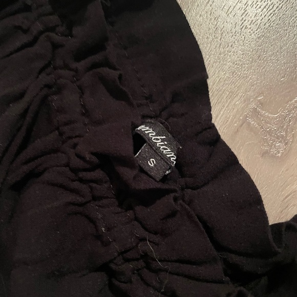 Black off the shoulder loose top - Picture 2 of 6